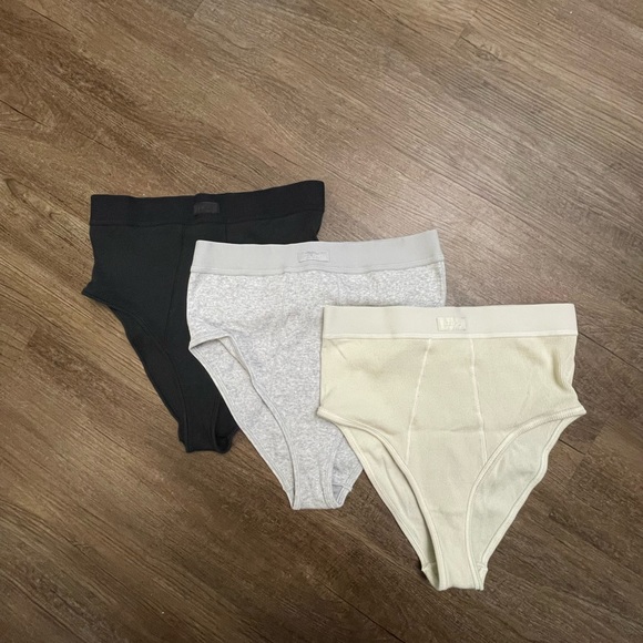 Sold - Picture 3 of 7